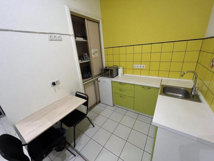 Friends Hostel Kiev Exteriör bild